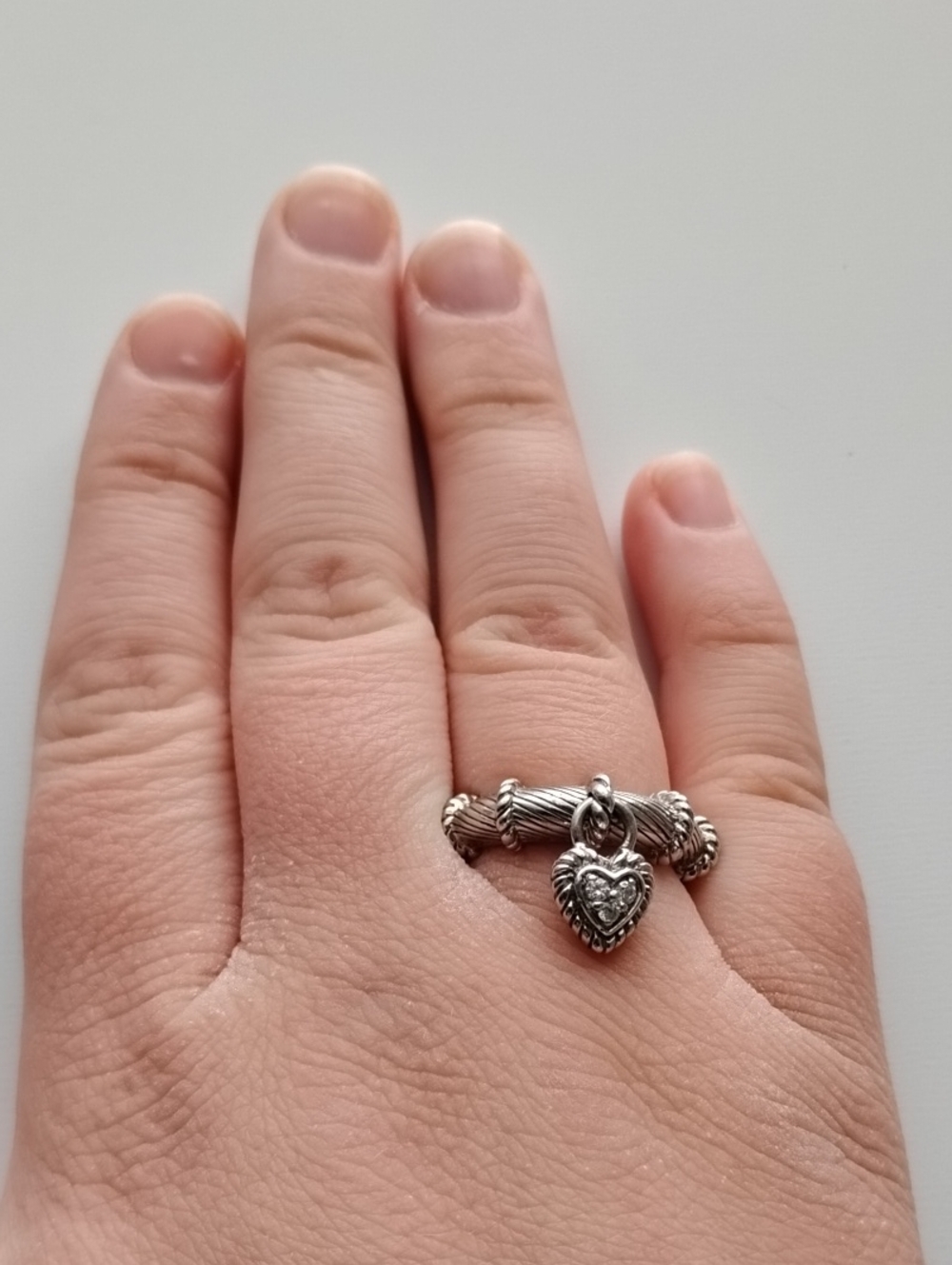 Judith Ripka 925 Sterling Silver Dangling Heart Cable Ring Size 7